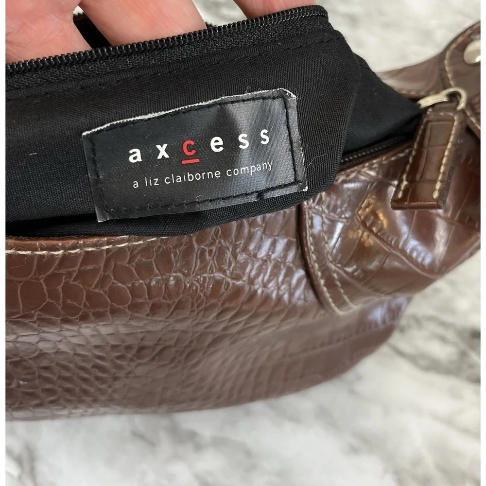 Axcess Croc Embossed Y2K Vtg Brown Shoulder Bag Buckle Zip